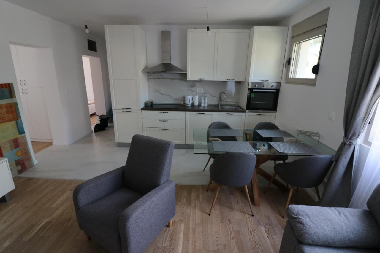 Apartment Sandrita Kotor Buitenkant foto