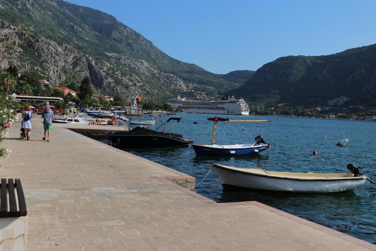 Apartment Sandrita Kotor Buitenkant foto