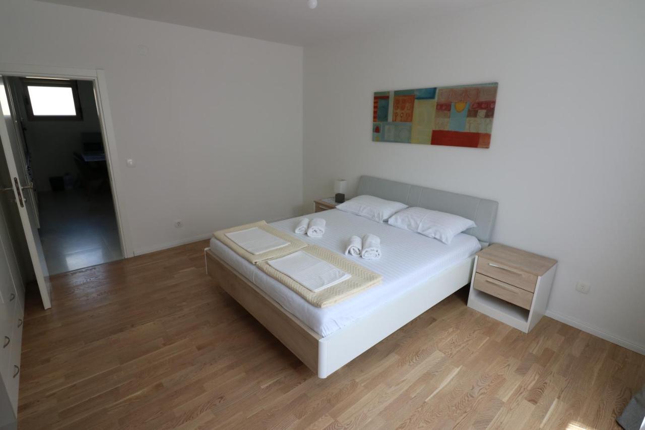 Apartment Sandrita Kotor Buitenkant foto